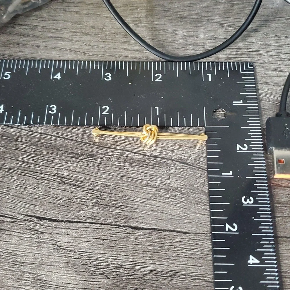 Monet‎ Collectible Elegant Gold Knot Women Jewelry Pin B442